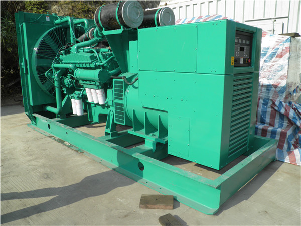 汝南出租发电机 发电机组厂家：柴油发电机组的控制屏的作用是什么？